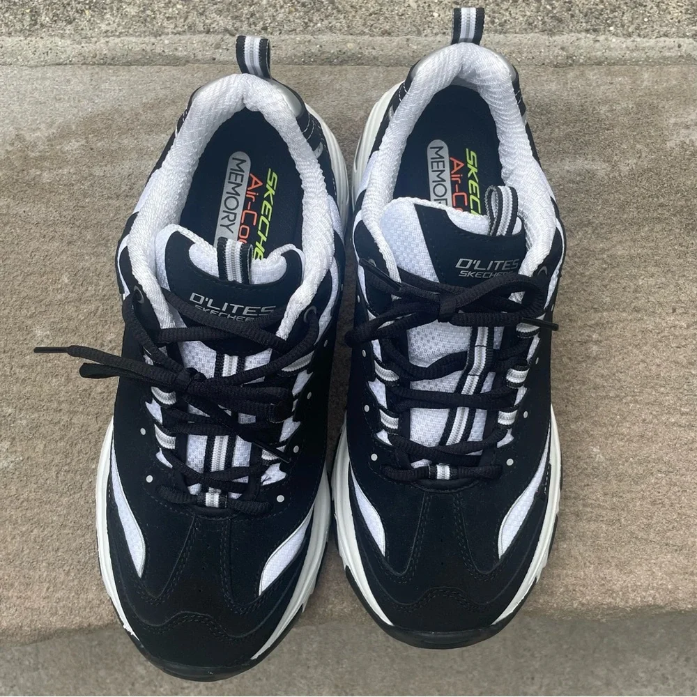 Men’s NWT black & white Skechers D’Lite.  Size 8 - Picture 4 of 7
